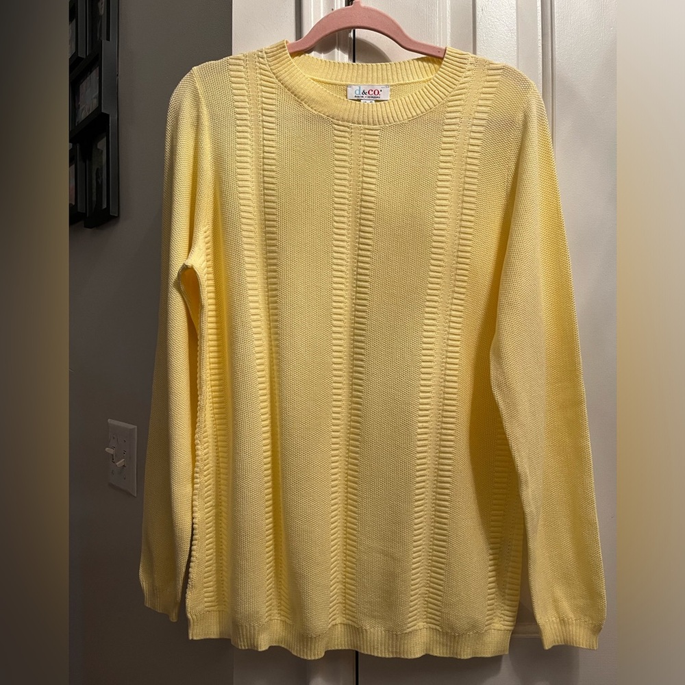 Denim & Co. Crew Neck Pointelle Sweater - size M